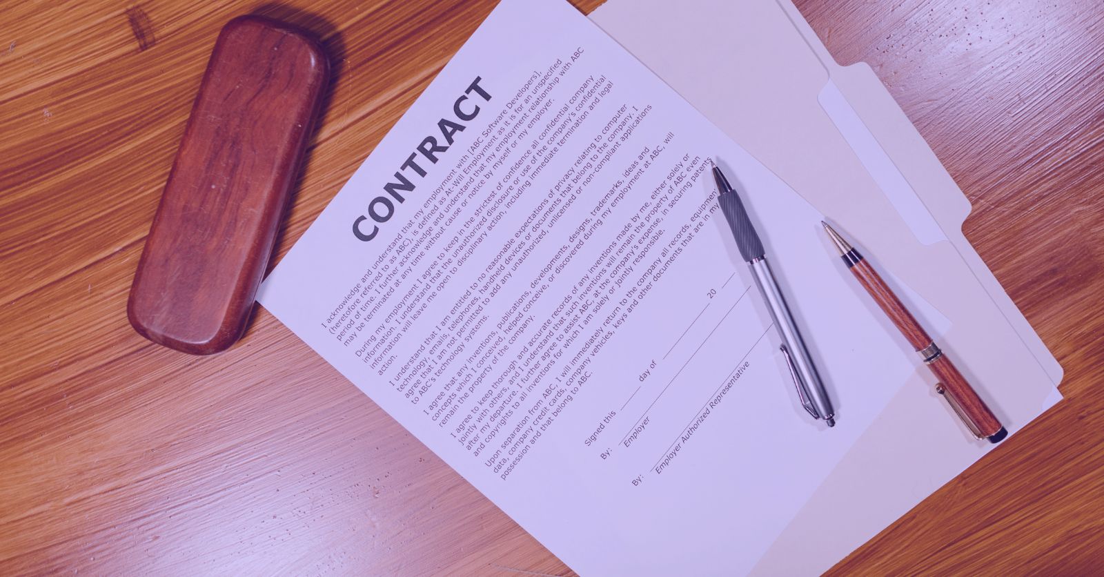 Contrat freelance : que doit-il contenir ?
